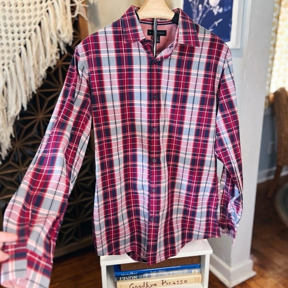 Banana Republic Red Plaid Button Up Long Sleeve Shirt